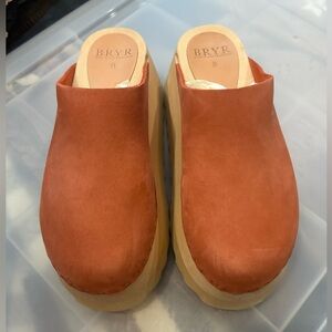 Bryr CHONK Paprika Leather Clogs size 8/38